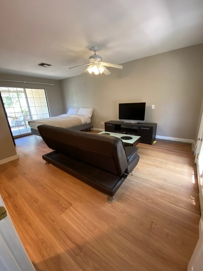 Living Room - 777 Stephens Avenue Unit 777