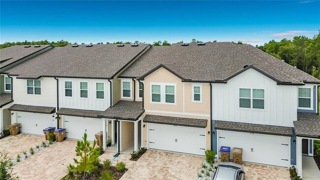 2542 Grey Hawk Dr