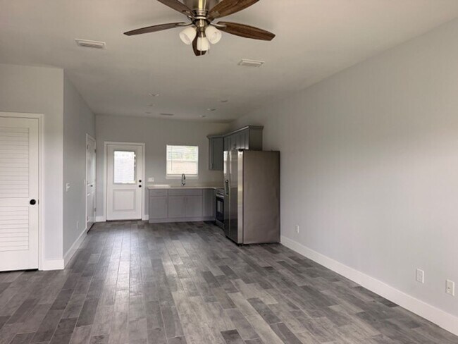 Photo - Orlando Rd Duplexes Unit 3630 E Orlando Rd