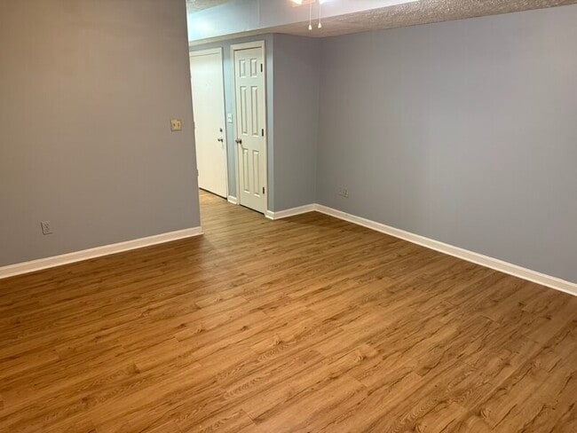 Photo - 1612 W Market St