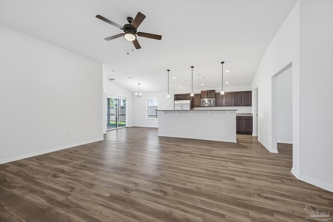4403 Oak Vista Ln