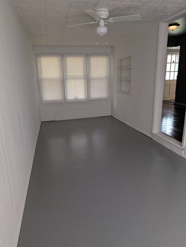 Photo - 315 Banff Cir