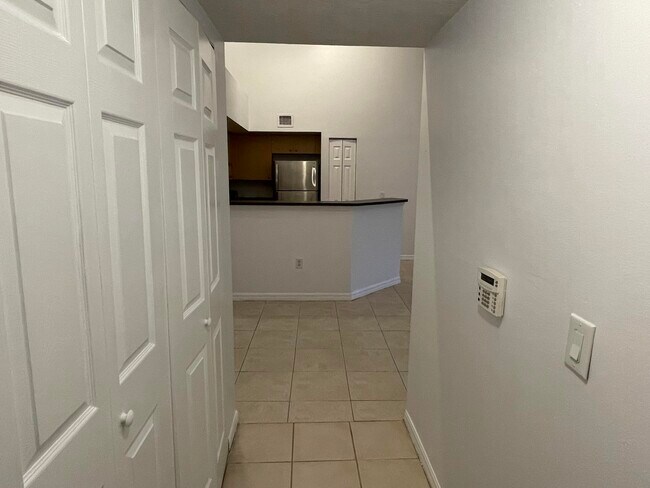 Photo - 4041 San Marino Blvd Unidad 303