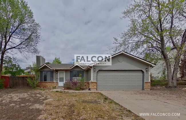 Building Photo - 1910 Whitehorn Dr N