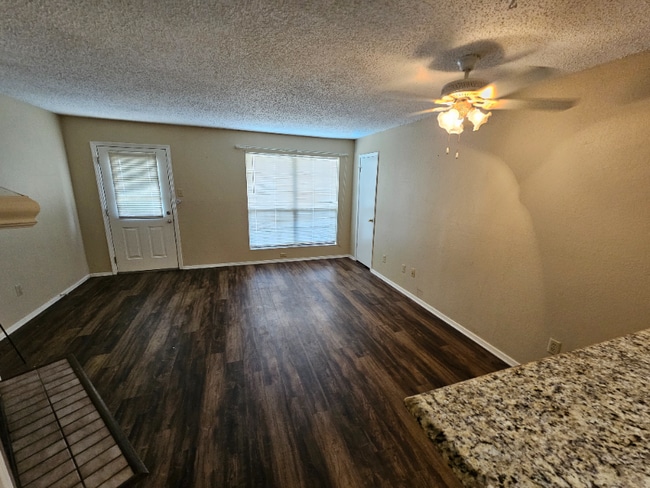 Photo - 2500 E Park Blvd