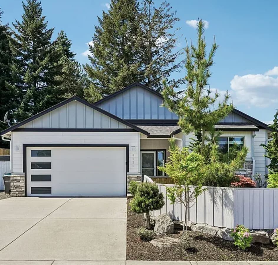 Modern Vancouver Home with Open Living & Contemporary Finishes - Modern Vancouver Home with Open Living & Contemporary Finishes
