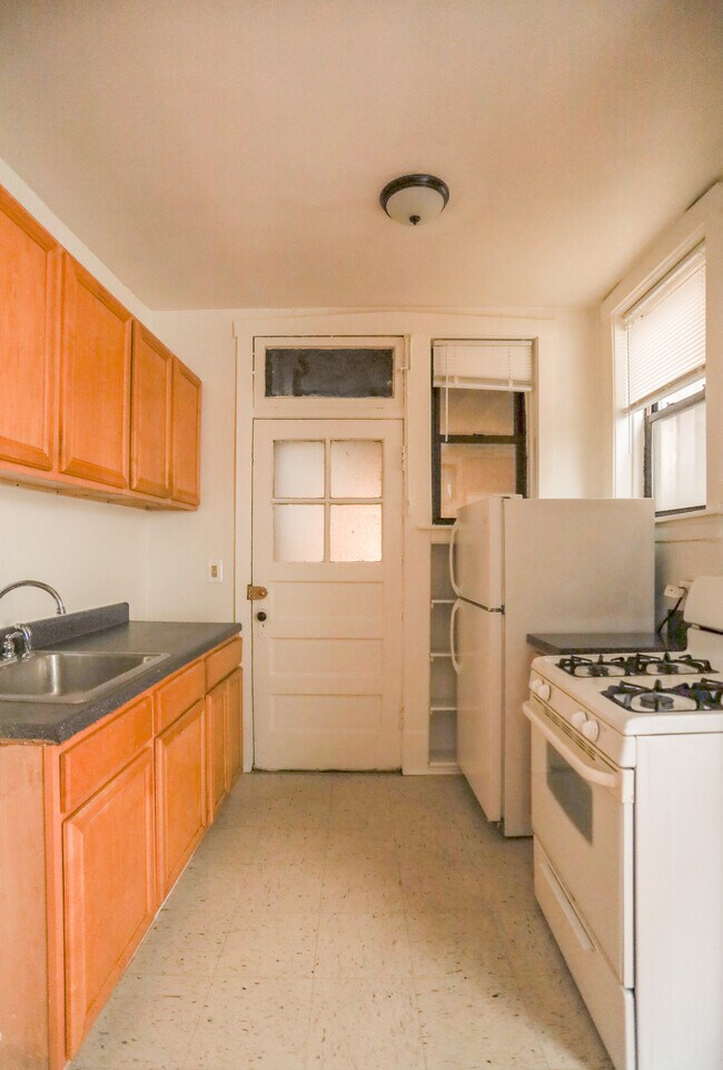 Photo - 5026 N Kenmore Ave Unit #6