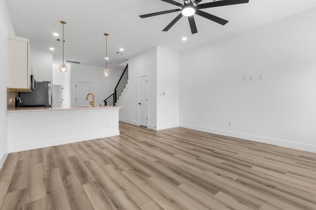 Photo - 4412 Alvin St
