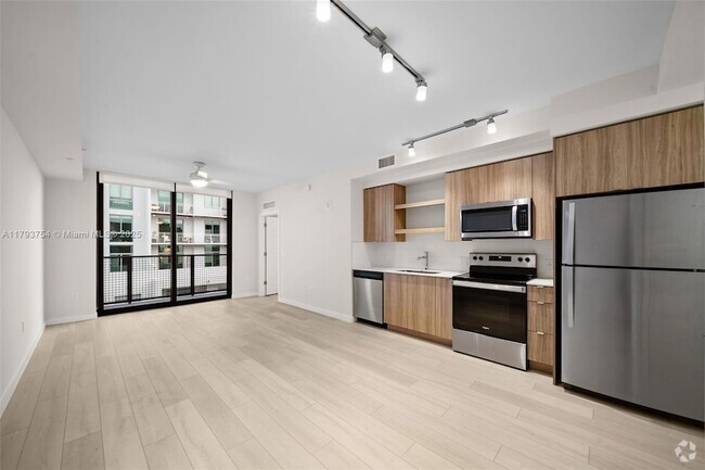 Building Photo - 555 NE 8th St Unit 0608 Rental