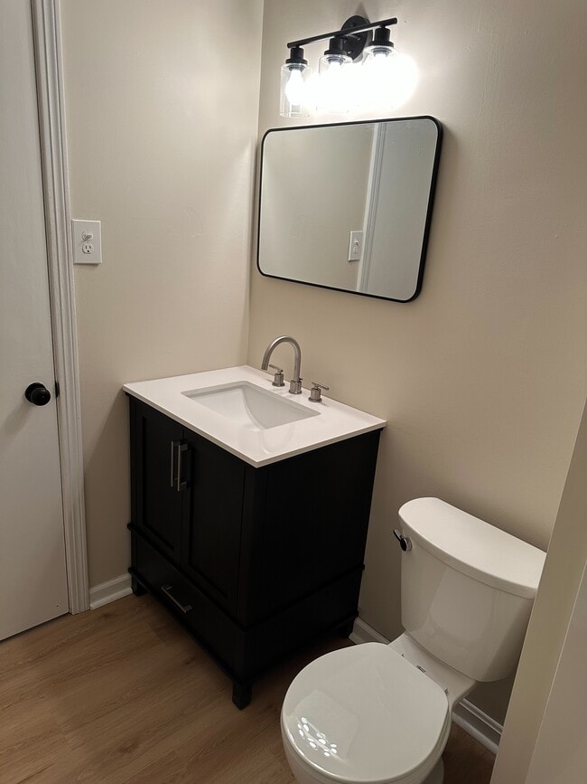 Photo - 1772 Hanover St