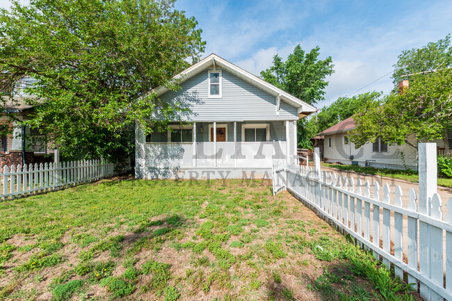 Building Photo - 719 S Glenn St