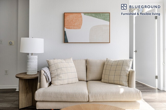 Photo - 4133 Redwood Ave Unidad FL3-ID1324