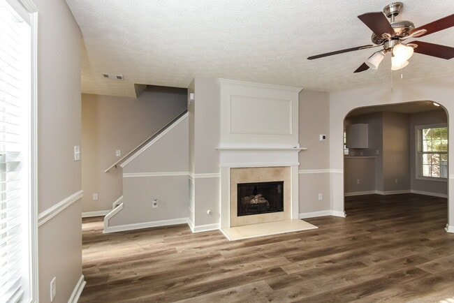 Photo - 2750 Northgate Way NW