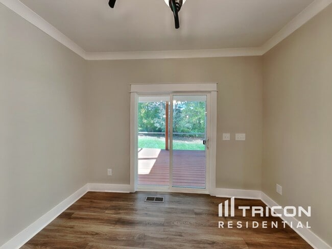 Photo - 1406 Cotillion Dr