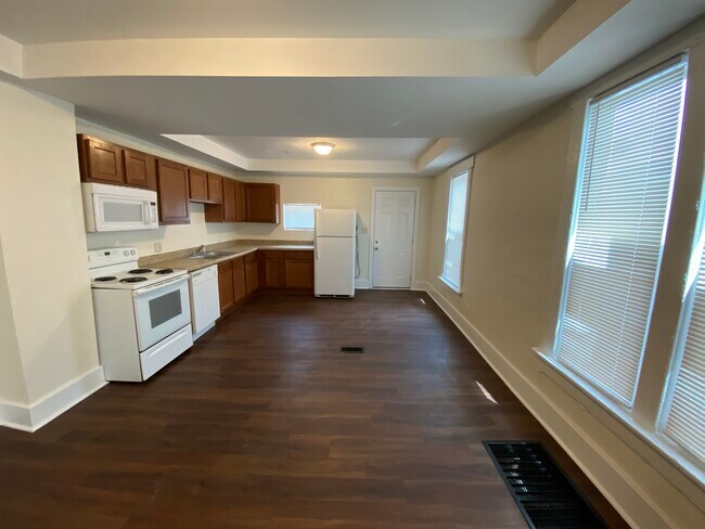 110 Dana Ave
