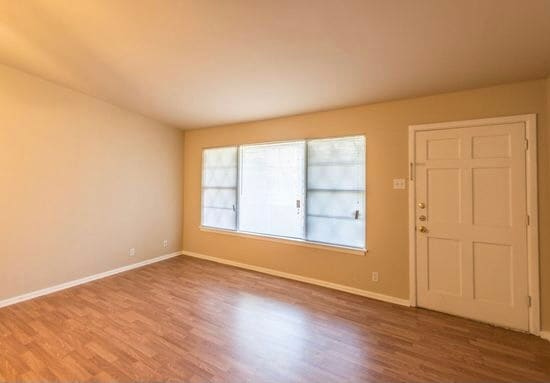 Photo - 7527 Dell Oak Dr