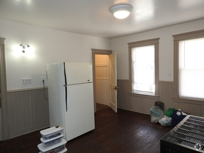 Building Photo - 91 Cote Ave Unit 3rd Floor Rental