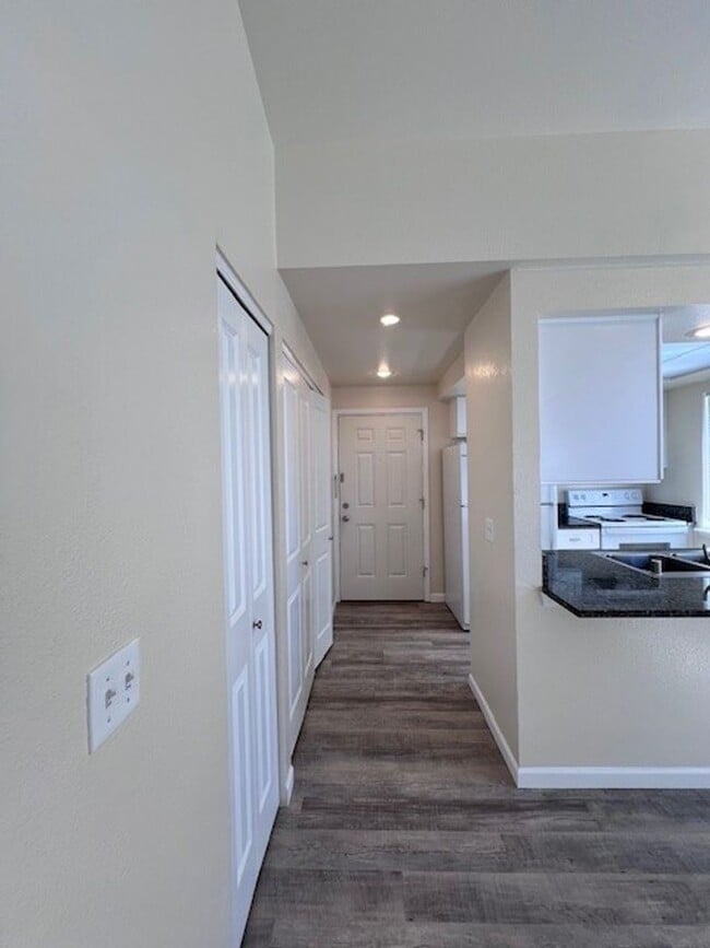 Photo - 5684 Eagle Pkwy Unit #3