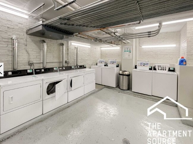 Photo - 621 W Melrose St Unit 3G