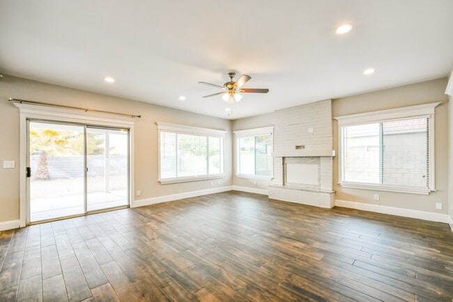 Photo - 1297 E Tradewind Dr