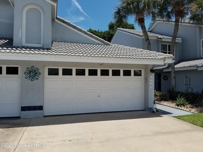 Building Photo - 3685 Oakhill Dr