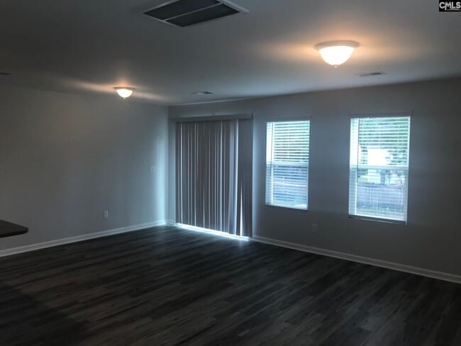 Photo - 1069 Roscoe Rd