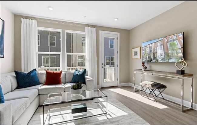 Photo - 6005 Northwest Dr