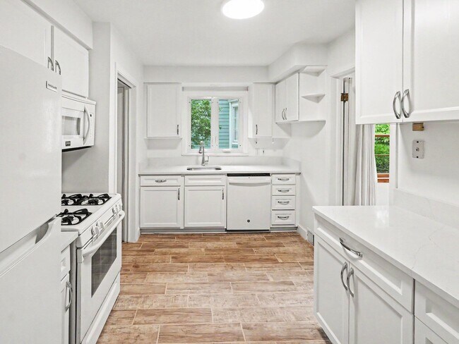 Photo - 1616 Morton Ave