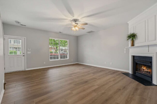 Photo - 3-Bed Townhouse in Leesville District