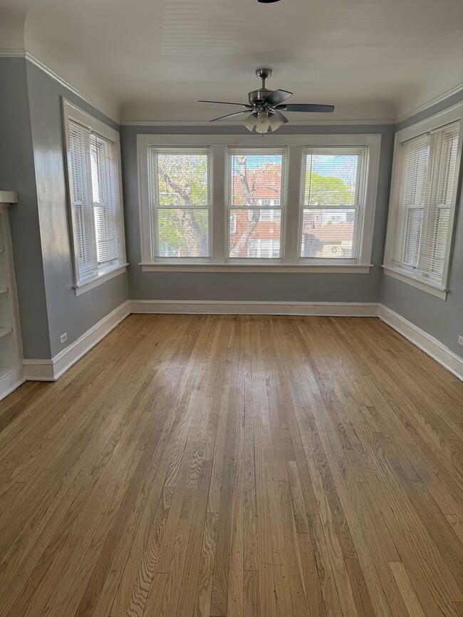 Photo - 5639 N Artesian Ave Unit 2