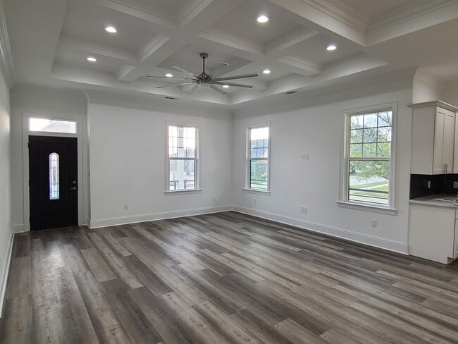 Photo - 8501 Prince Dr