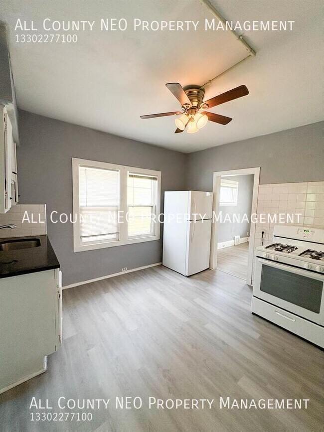 Photo - 3452 W 91st St Unidad Down