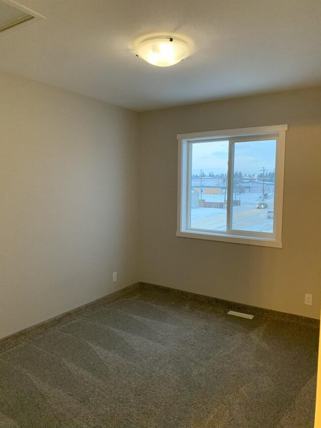 10121-10197 97 Ave Unit F35