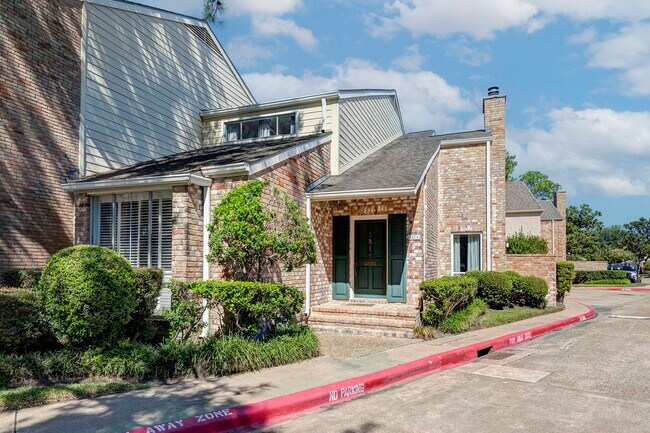 Building Photo - 5816 Lynbrook Dr Unit 67