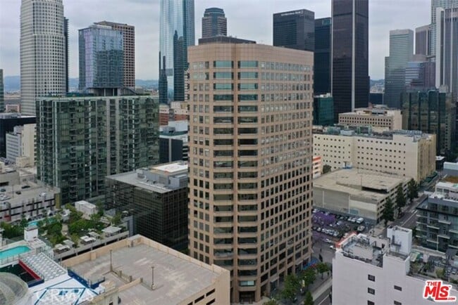 Photo - 801S S Grand Ave Unidad 1202 Rental