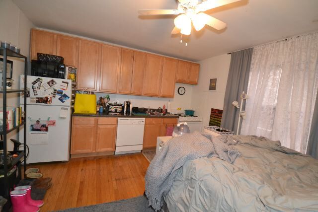 Photo - 2115 N Dayton St Unit J05P