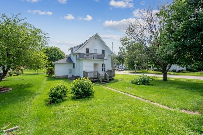 Photo - 1721 Clay St