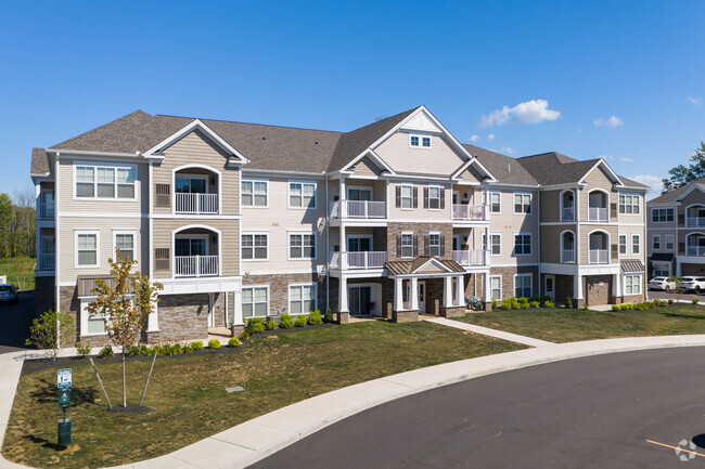 Winding Creek Apartments - Winding Creek Apartments