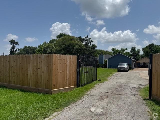 Building Photo - 13829 Quention Dr Rental