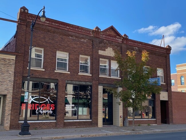 Photo - 306 4th St S