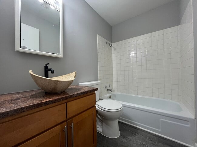 Photo - 101 Harbor Dr Unit C