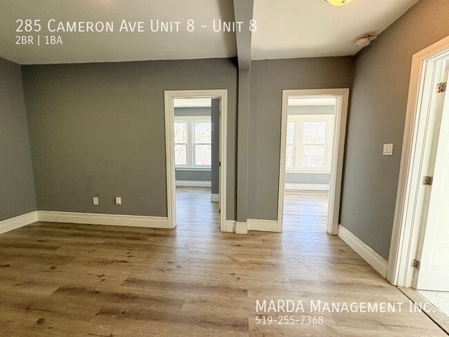 Photo - MODERN 2-BEDROOM/1BATH APARTMENT IN PRIME LOCATION + HYDRO Unité 8