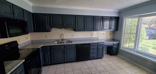 Photo - 1103 Yellowbell Pl