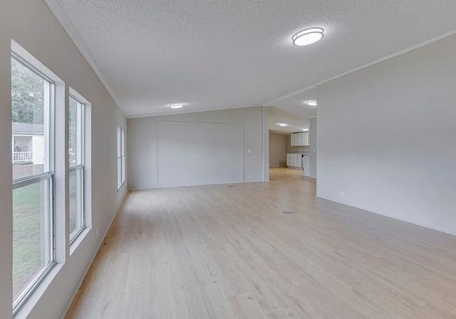Photo - 516 Golden Pine Ct
