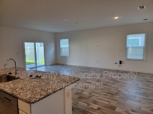 Photo - 2128 NW 247th Dr