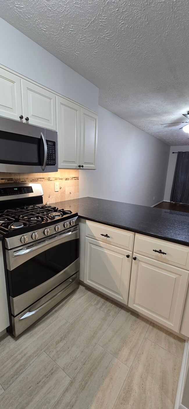 Photo - 757 Island Ct Unidad C