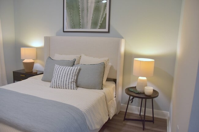 Photo - The Village at Lake Lily