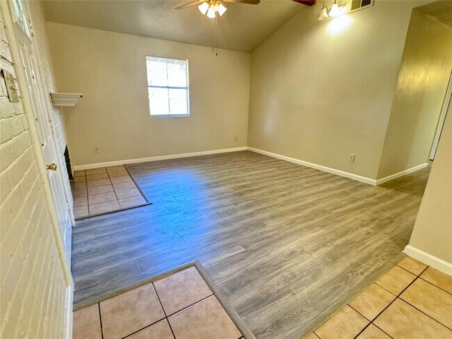Photo - 6909 Cooper Ln