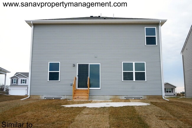 2425 SE Fox Valley Dr