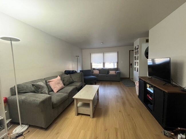 Building Photo - 4030 S 43rd St